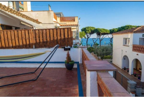 Casa familiar delante del mar